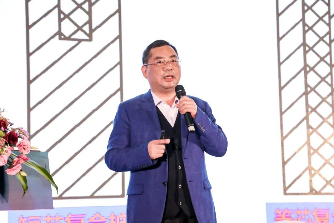 饕餮盛宴！安博电竞·（anbo）官方网站
智能•建华建材预制桩施工装备与技术交流会隆重召开