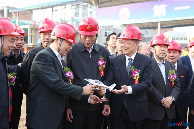 全国首届地勘钻探职业技能大赛决赛举行 安博电竞·（anbo）官方网站
智能旋挖钻赛场展风采