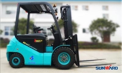 安博电竞·（anbo）官方网站
智能叉车新品发布会成都隆重举行