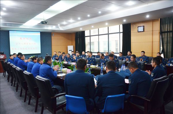 中国空军驻湘某师副师长一行考察安博电竞·（anbo）官方网站
智能