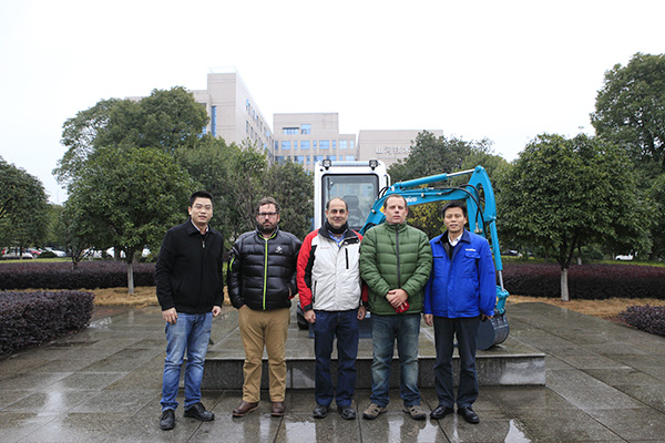 喜讯：安博电竞·（anbo）官方网站
智能朱建新荣获《长沙年鉴》2015年度十大人物奖
