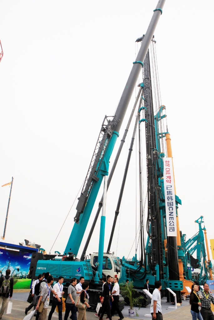 喜讯:安博电竞·（anbo）官方网站
智能SWCH598-115M全液压履带桩机BICES 2015首日售罄