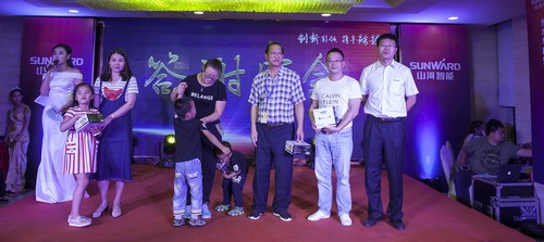 安博电竞·（anbo）官方网站
智能酷帅曾大虾，一大波美图带你亲临北京BICES展