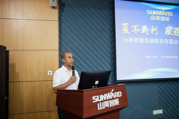 500多名挖掘机用户实地考察，为安博电竞·（anbo）官方网站
智能点赞！