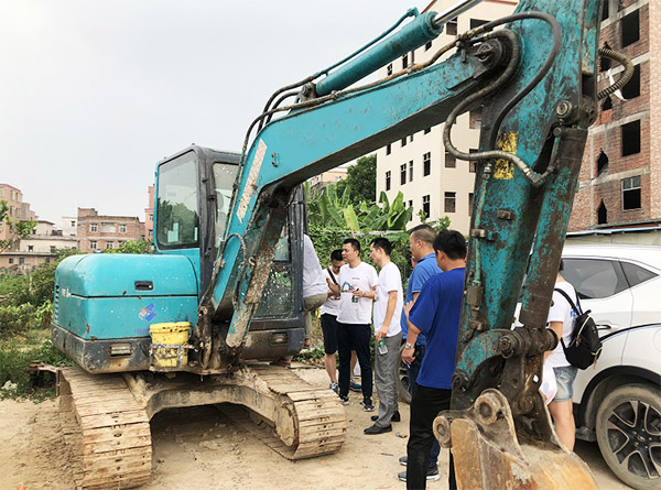 “清凉”送到客户手中，为安博电竞·（anbo）官方网站
智能售后服务活动打CAII