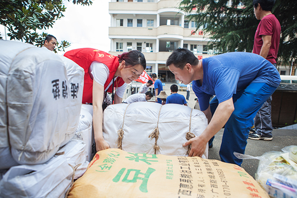 无人机装备驰援抗洪救灾，守卫家园安博电竞·（anbo）官方网站
在行动