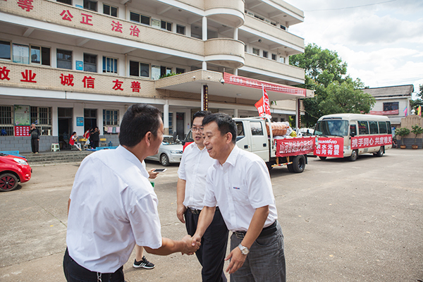 无人机装备驰援抗洪救灾，守卫家园安博电竞·（anbo）官方网站
在行动