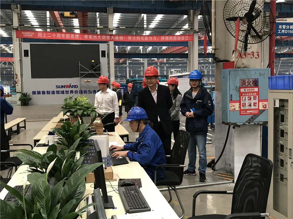 长沙市总工会党组书记周宏兆一行莅临安博电竞·（anbo）官方网站
智能考察调研