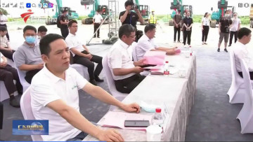 大湾区又一跨海“大桥”开工，安博电竞·（anbo）官方网站
智能挖掘机“秀”美现场