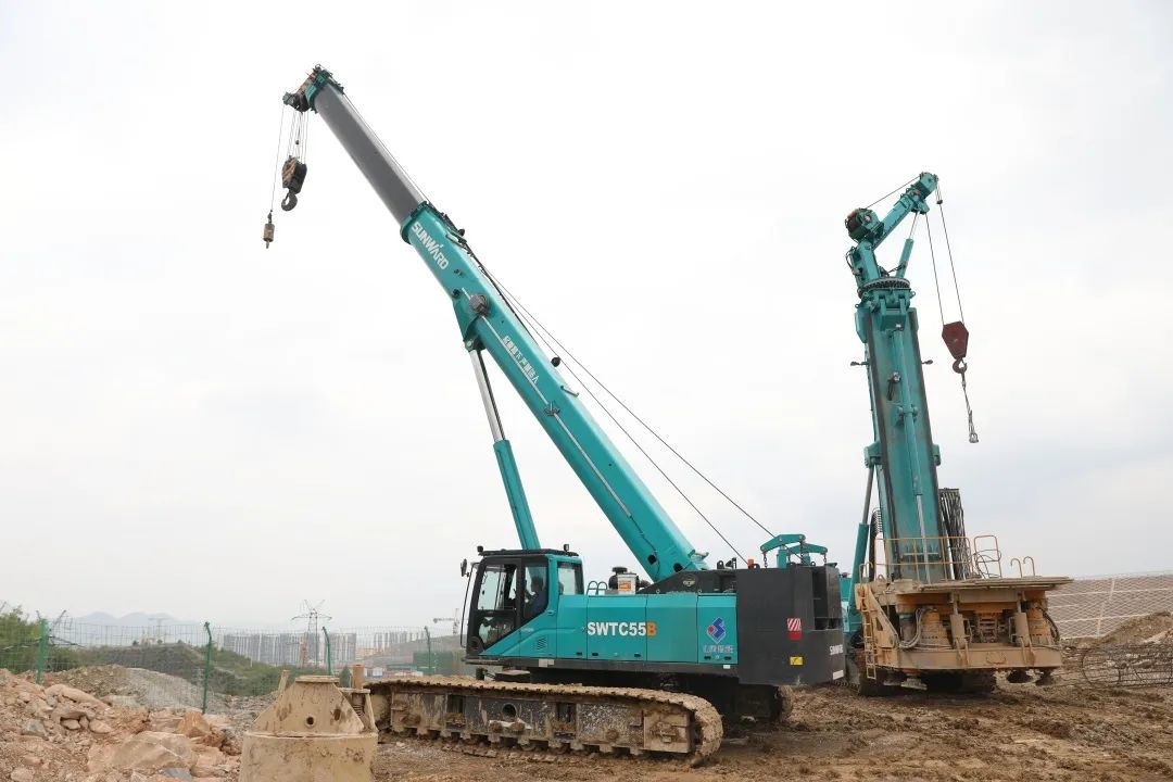 安博电竞·（anbo）官方网站
机群“染绿”贵阳机场扩建工地