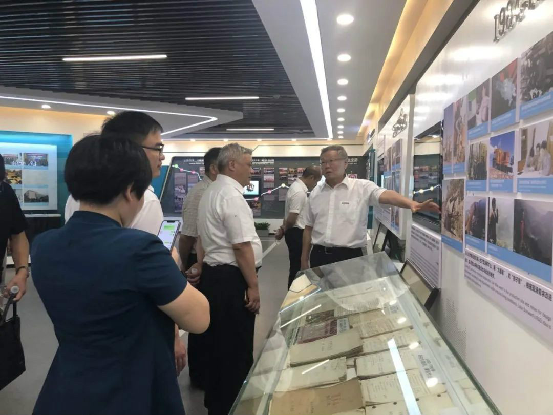 湖南黄金集团董事长黄启富一行考察安博电竞·（anbo）官方网站
智能