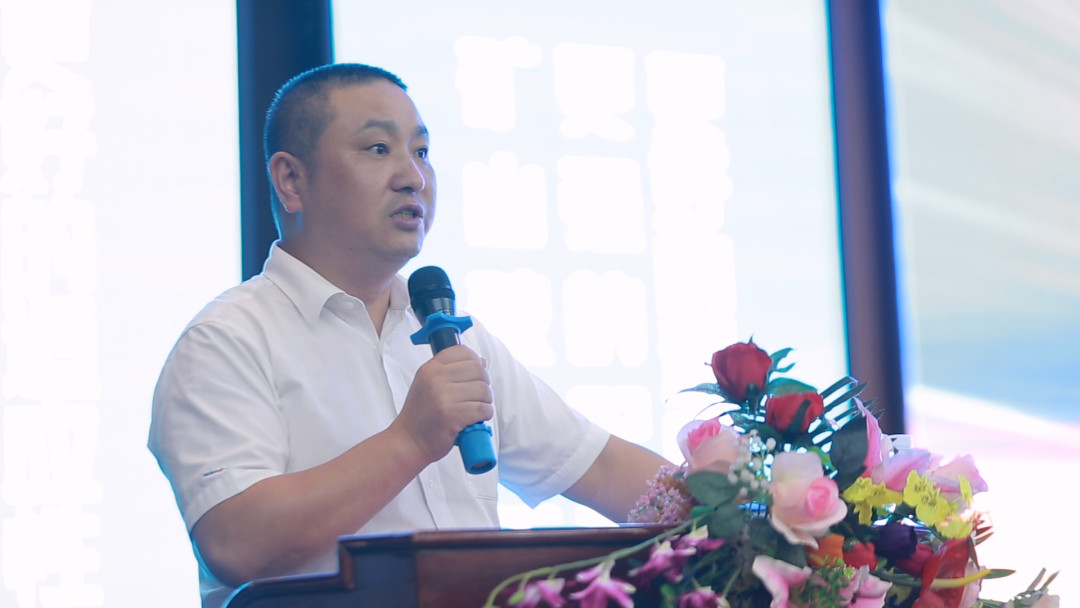 向挖掘机万台俱乐部迈进——安博电竞·（anbo）官方网站
智能2020年度挖掘机营销训练营开营