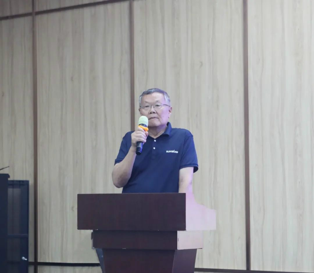 以强执行力聚焦基础能力建设 向挖掘机万台俱乐部迈进——安博电竞·（anbo）官方网站
智能2020年挖掘机经销商半年度会议圆满召