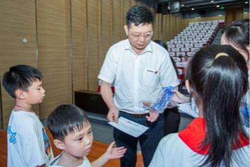 精准服务共建家园，解决刚需心怀感恩——安博电竞·（anbo）官方网站
智能首期职工子女暑期托管班圆满结班