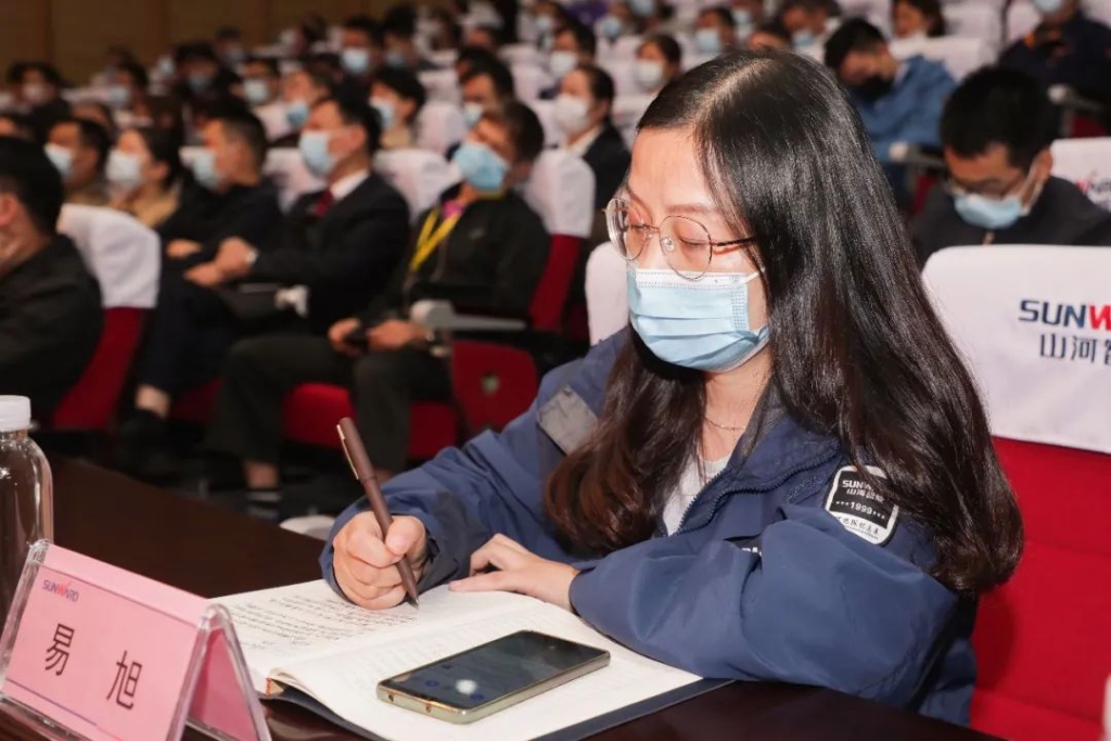 惟创新者胜——学习贯彻习近平总书记考察湖南重要讲话精神省委宣讲团长沙分团宣讲报告会在安博电竞·（anbo）官方网站
智能开讲