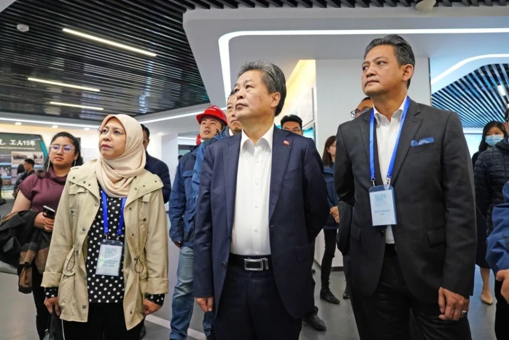 东盟联合参访团考察安博电竞·（anbo）官方网站
智能