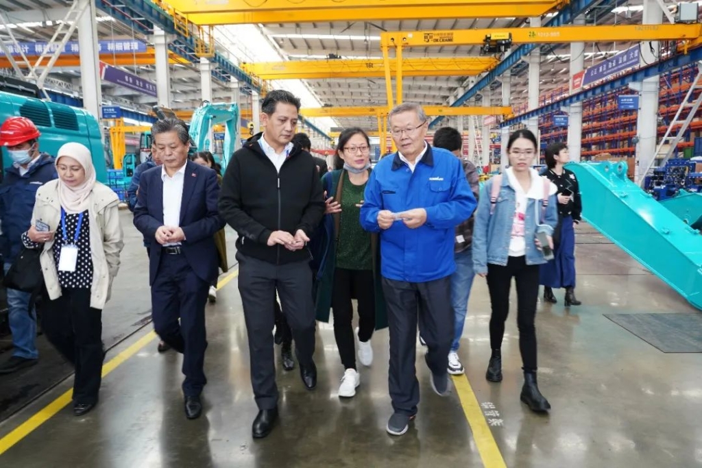 东盟联合参访团考察安博电竞·（anbo）官方网站
智能
