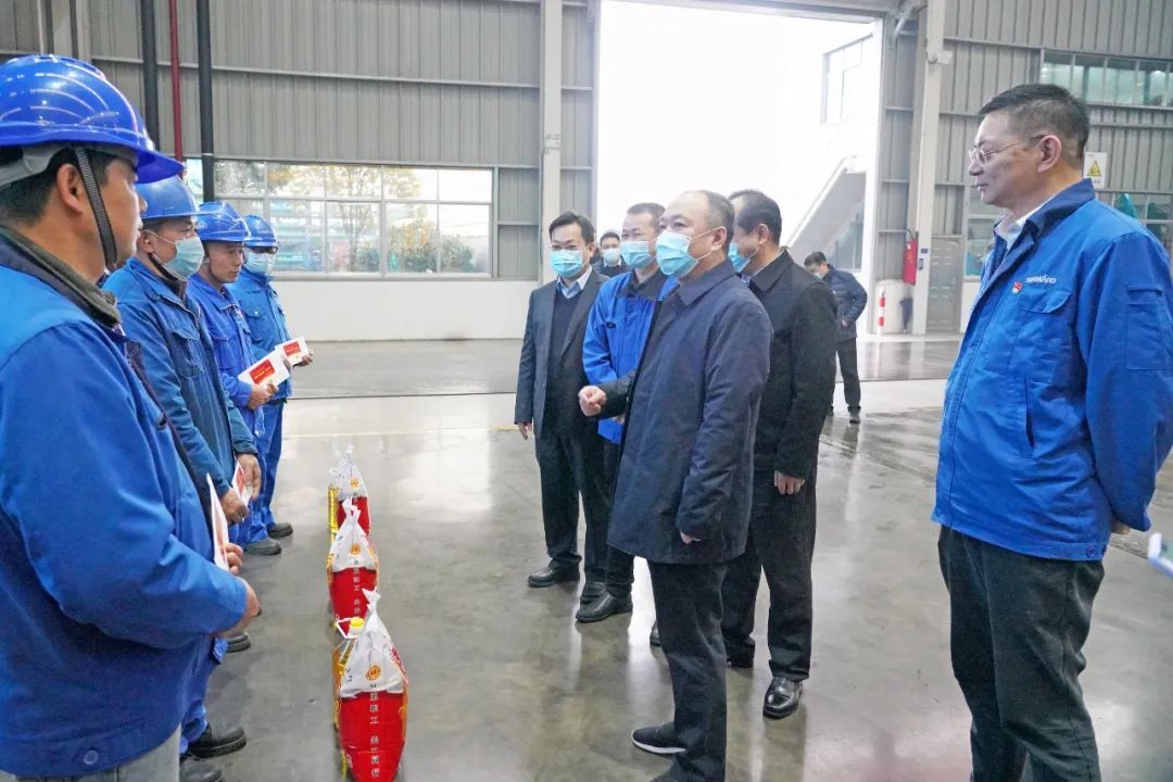 张庆红慰问安博电竞·（anbo）官方网站
智能困难党员
