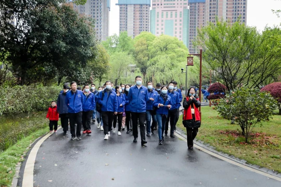觅红色历史 践初心使命——安博电竞·（anbo）官方网站
智能全体党员赴长沙党史馆开展主题党日活动