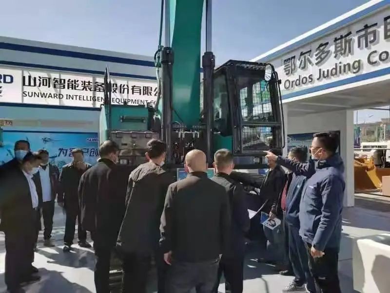 安博电竞·（anbo）官方网站
智能绿巨人闪亮登场鄂尔多斯国际煤博会