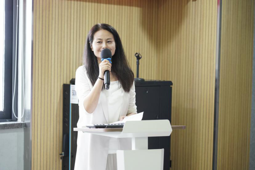 “安博电竞·（anbo）官方网站
杯”首届PPT讲解大赛顺利举行
