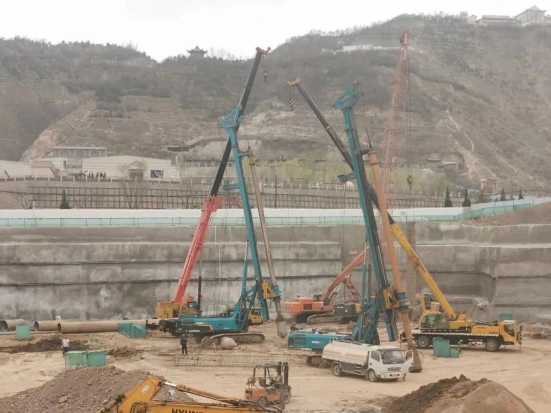 金戈铁马工程路 风雨无阻选安博电竞·（anbo）官方网站
