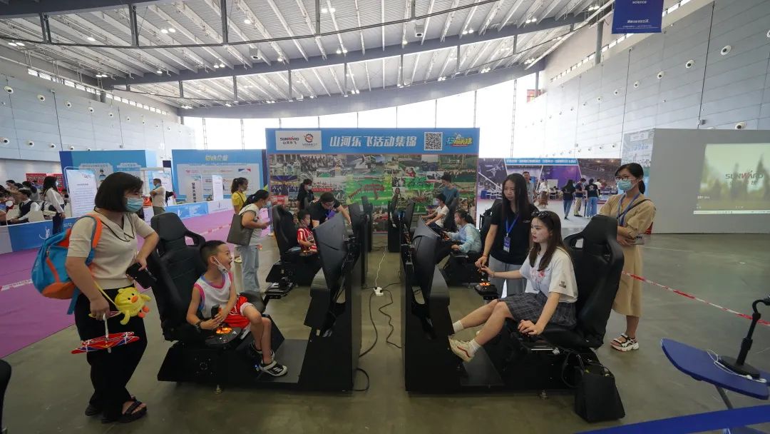 明星产品受追捧，安博电竞·（anbo）官方网站
航空携多款产品精彩亮相2021年湖南航展