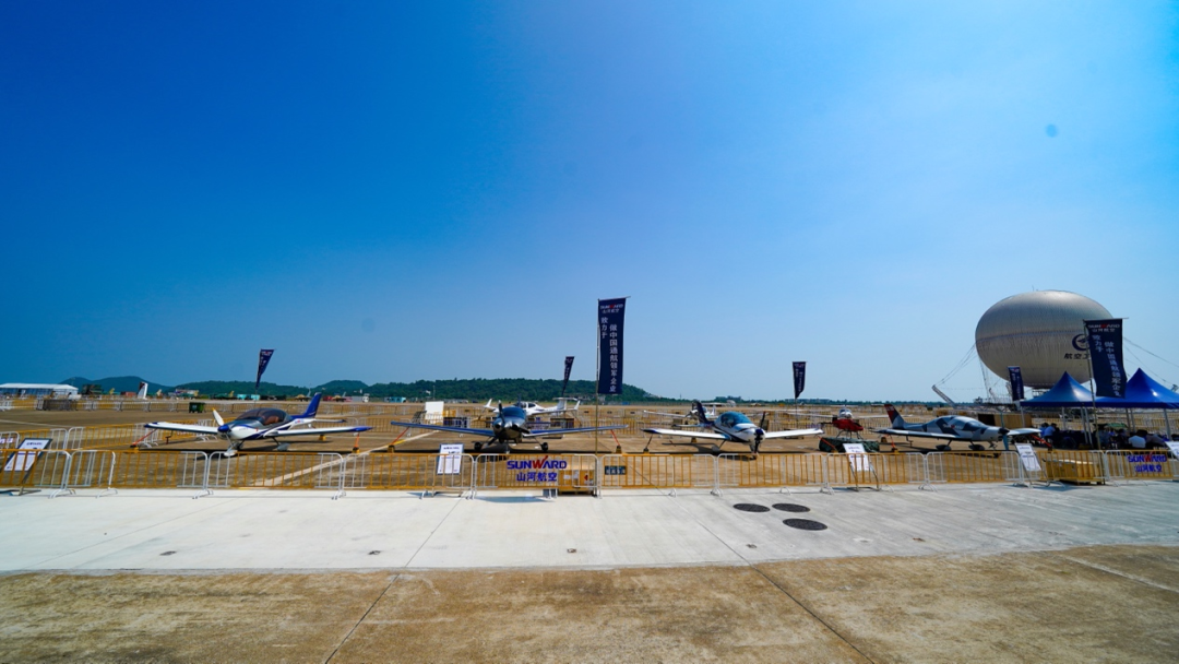 新机、飞行表演…2021中国航展安博电竞·（anbo）官方网站
航空秀给你看