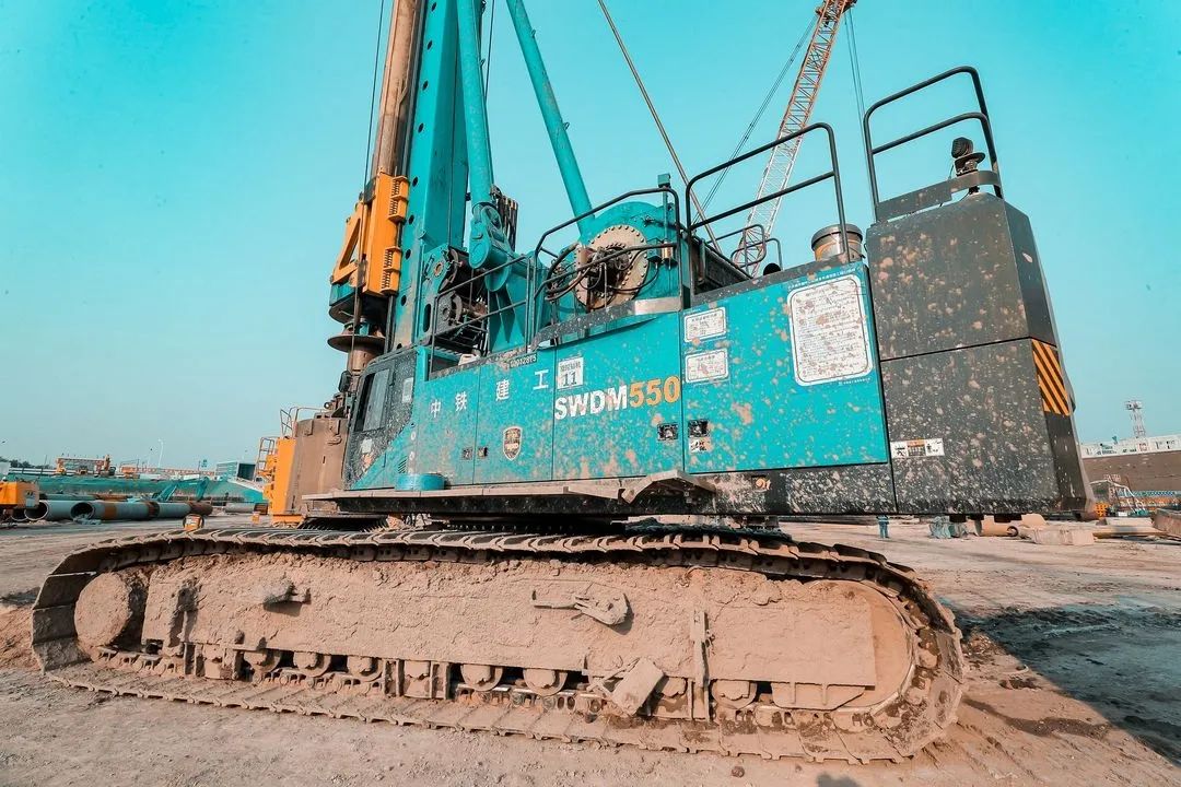 大国重器！安博电竞·（anbo）官方网站
智能超级装备助力北京城市副中心综合交通枢纽站建设