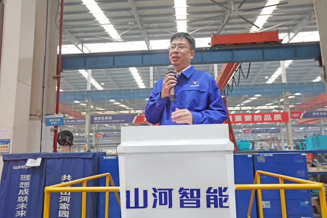 向榜样学习！安博电竞·（anbo）官方网站
智能56名职工受到职工职业技能竞赛表彰
