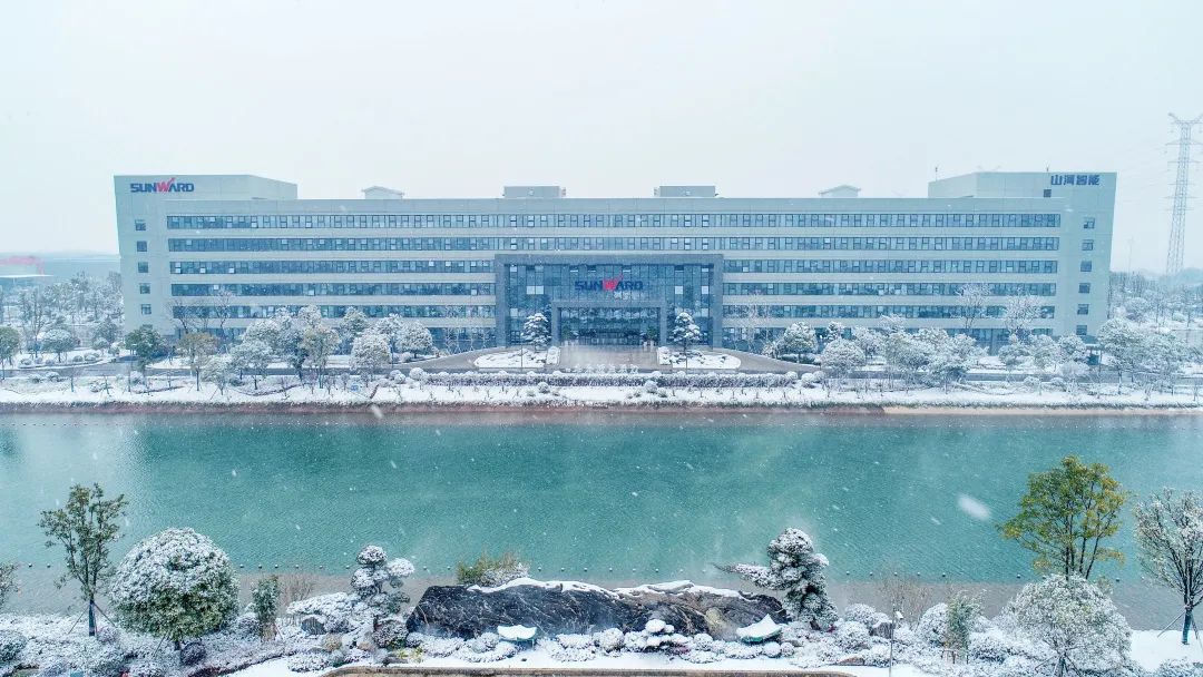 瑞雪兆丰年，邀您共赏雪中安博电竞·（anbo）官方网站
！