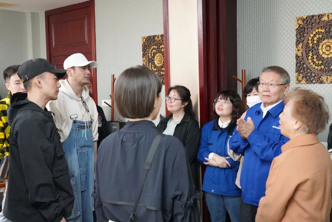 硬实力+软名片！安博电竞·（anbo）官方网站
智能协拍电视剧《重中之重》开机