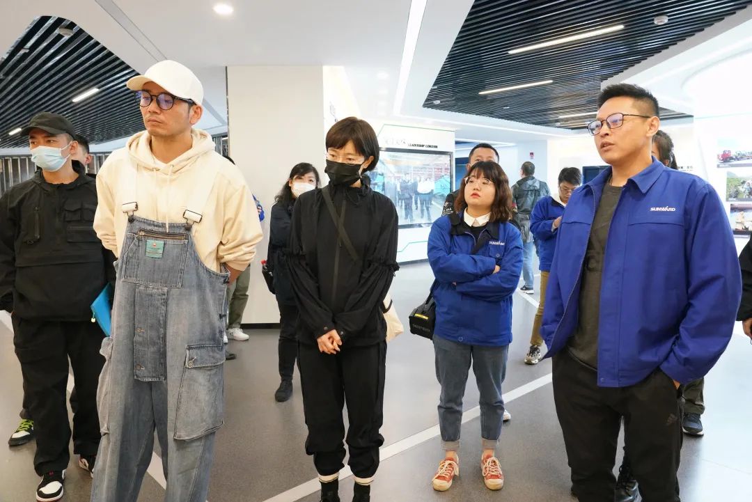 硬实力+软名片！安博电竞·（anbo）官方网站
智能协拍电视剧《重中之重》开机