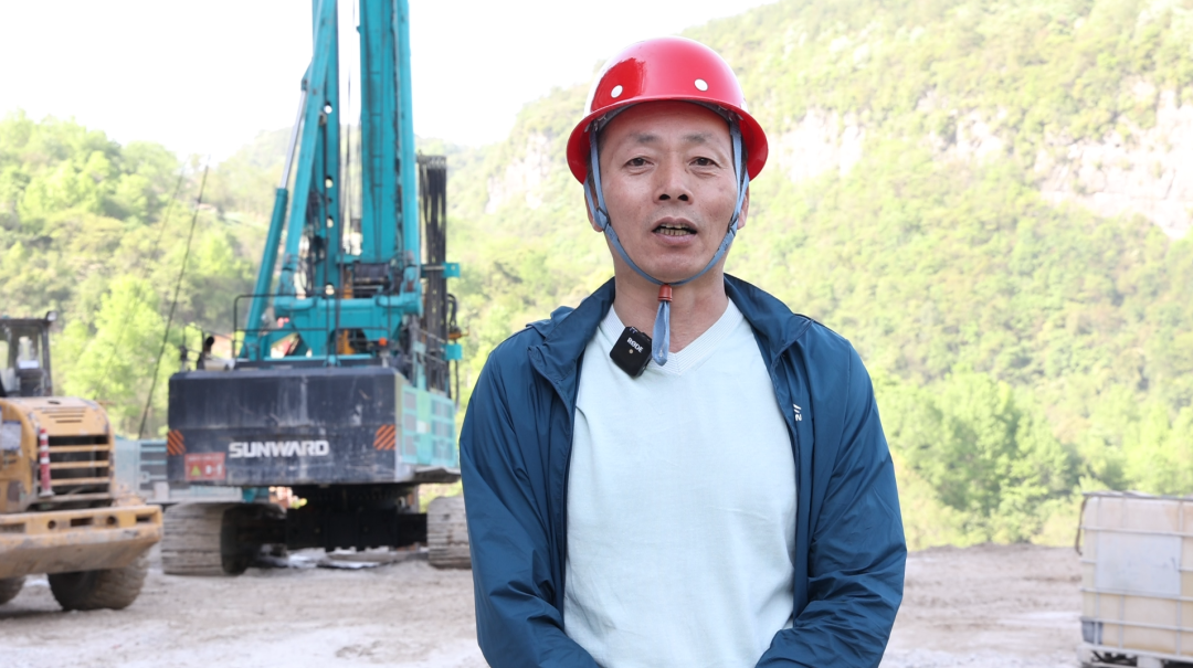 展现施工“奇效”！安博电竞·（anbo）官方网站
智能旋挖钻机强势助力炉慈高速公路建设