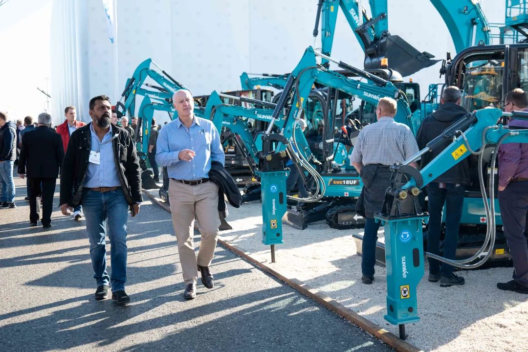 Bauma 2022 | 一组火热现场图带您重温安博电竞·(anbo)官方网站
智能德国宝马展之旅
