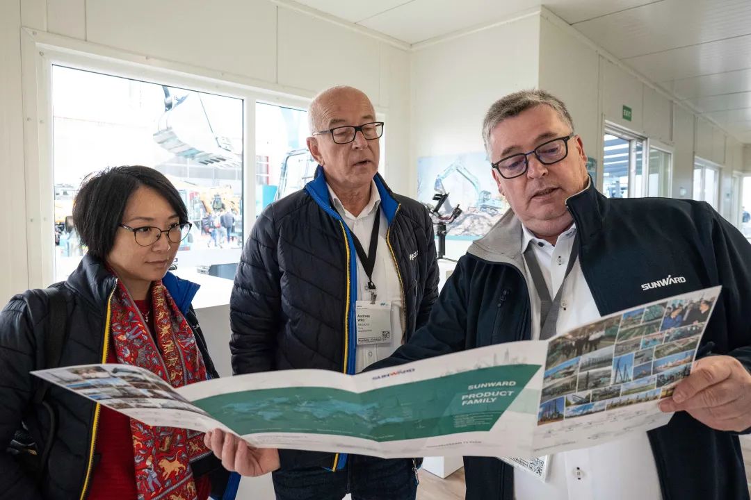 Bauma 2022 | 一组火热现场图带您重温安博电竞·(anbo)官方网站
智能德国宝马展之旅