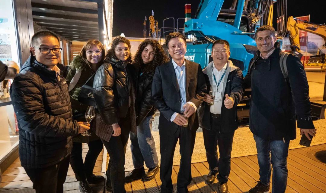 Bauma 2022 | 一组火热现场图带您重温安博电竞·(anbo)官方网站
智能德国宝马展之旅