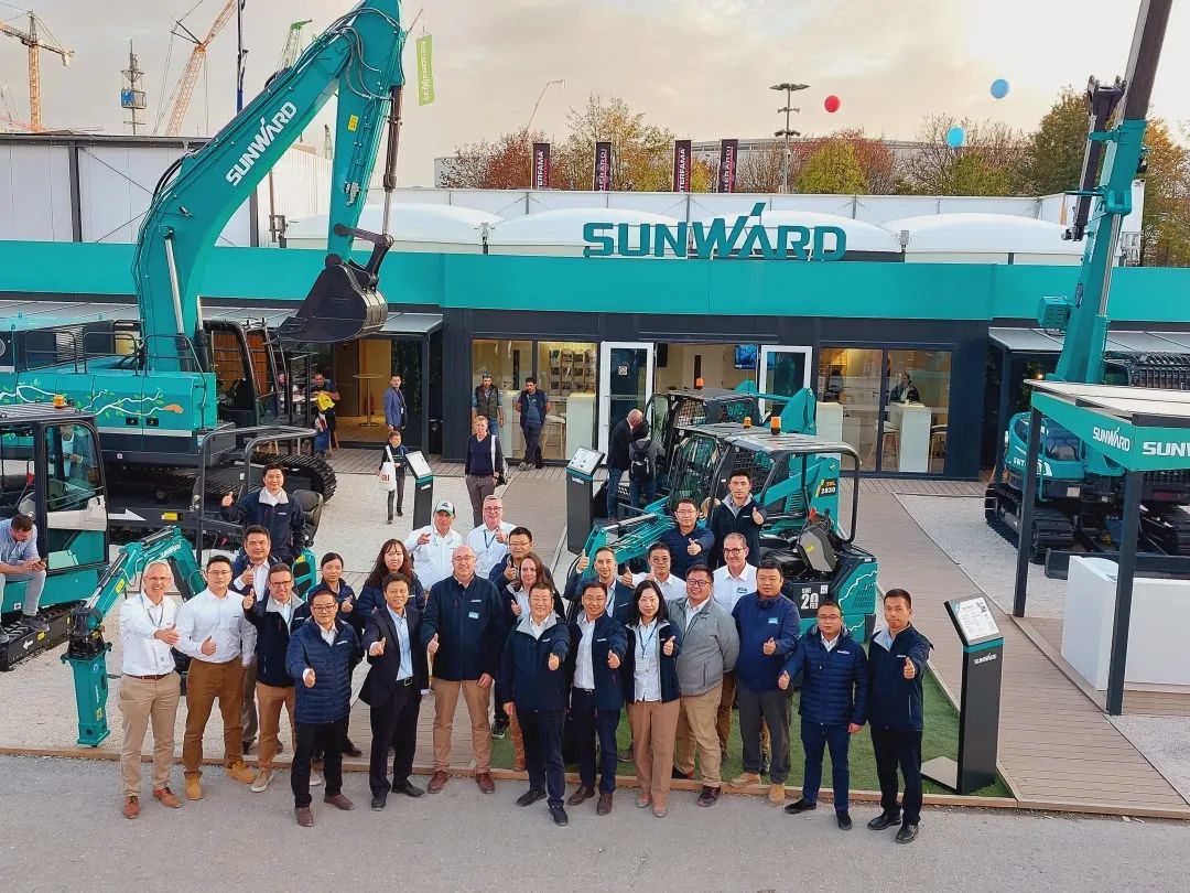 Bauma 2022 | 一组火热现场图带您重温安博电竞·(anbo)官方网站
智能德国宝马展之旅