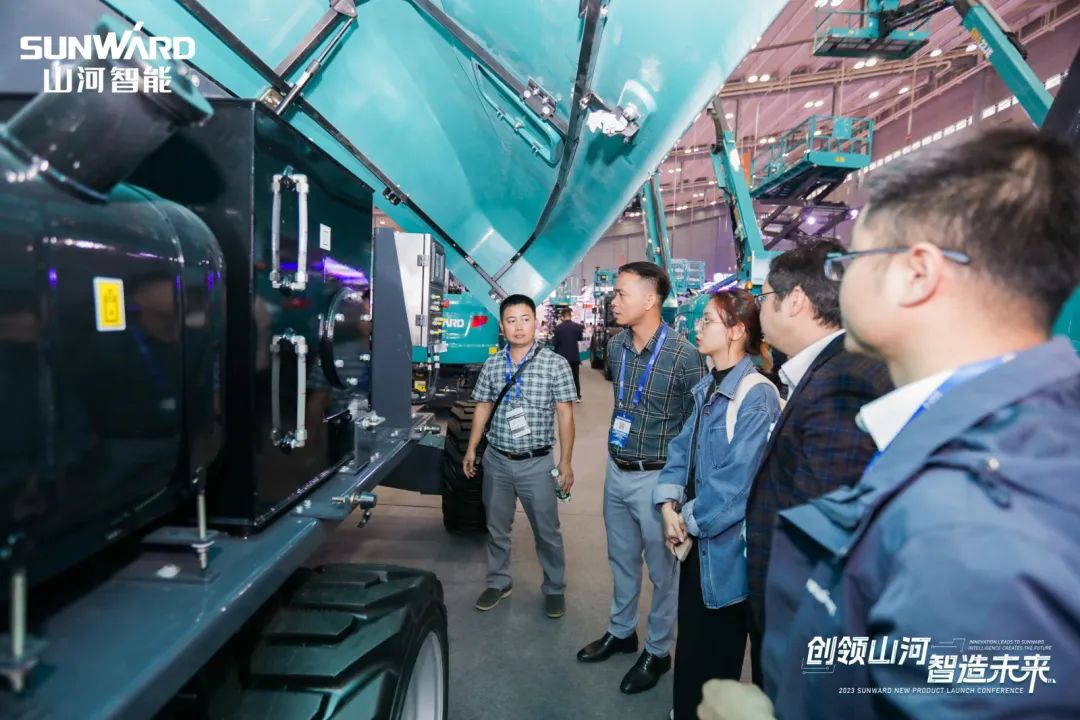 2023 CICEE | 安博电竞·（anbo）官方网站
智能亮相2023长沙国际工程机械展！智能化、电动化产品站C位
