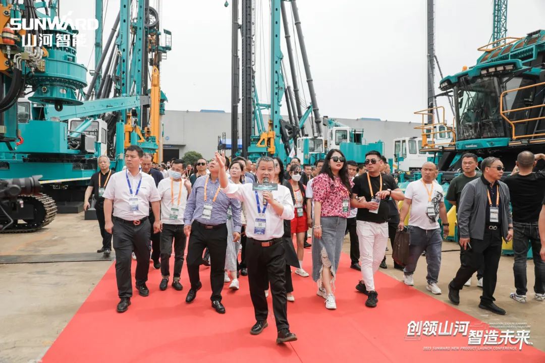 实力出圈！安博电竞·（anbo）官方网站
智能地下工程装备“大阅兵”来了