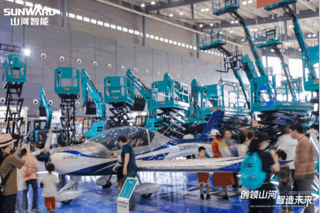 闪耀2023 CICEE！看安博电竞·（anbo）官方网站
智能“明星产品”有多“炫”