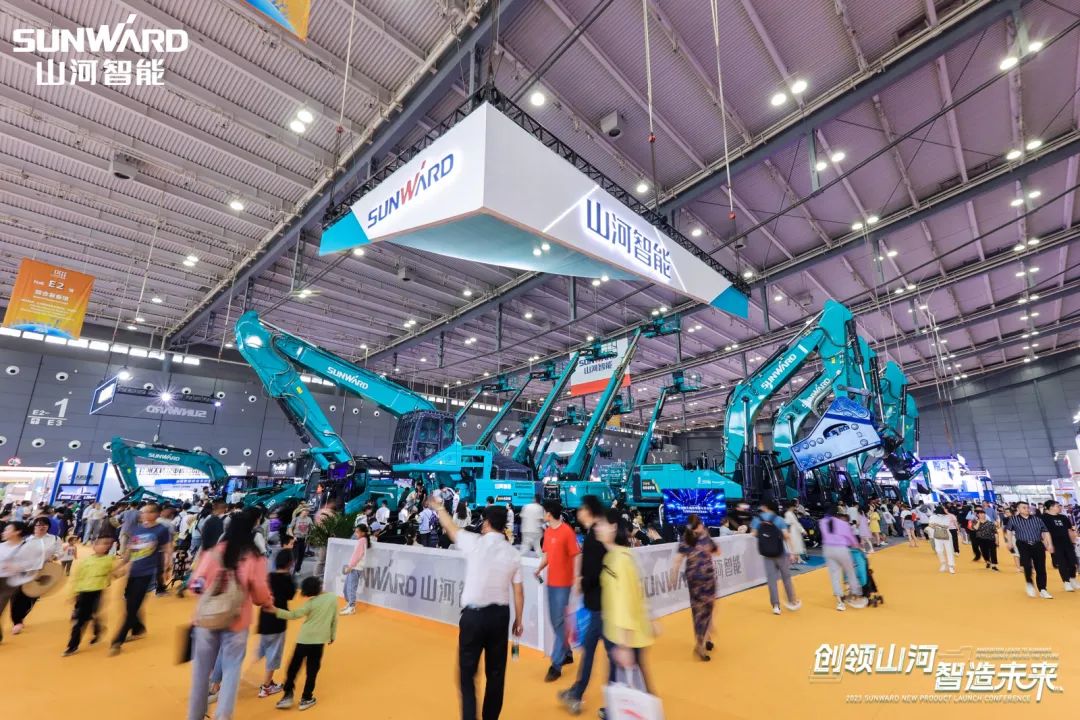2023 CICEE | 全球工程机械盛会完美落幕！安博电竞·（anbo）官方网站
智能交出闪亮答卷