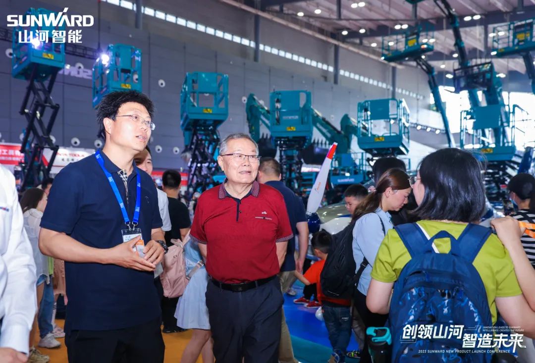 2023 CICEE | 全球工程机械盛会完美落幕！安博电竞·（anbo）官方网站
智能交出闪亮答卷
