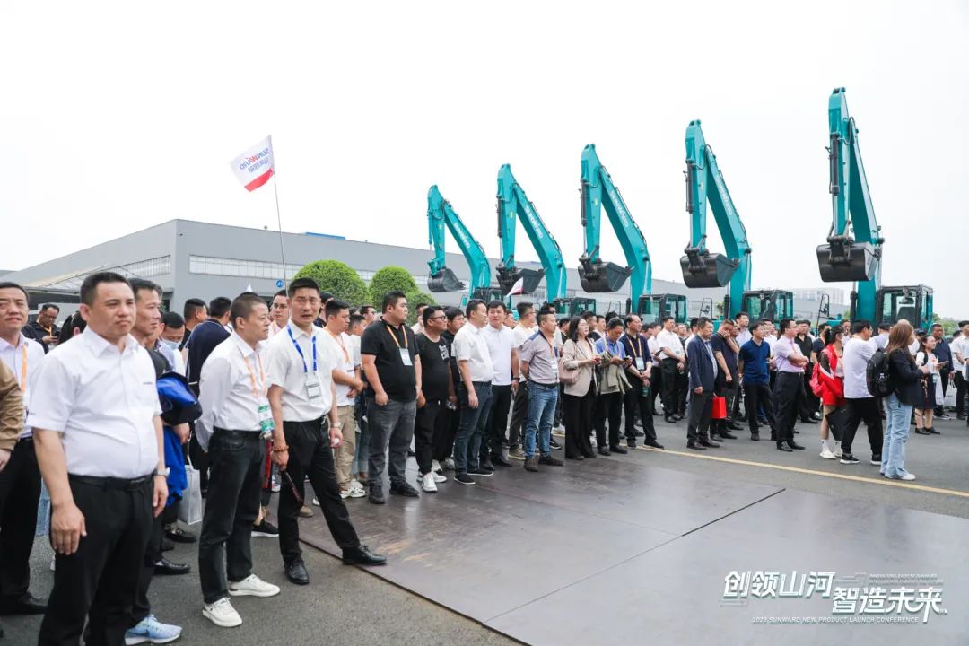 2023 CICEE | 全球工程机械盛会完美落幕！安博电竞·（anbo）官方网站
智能交出闪亮答卷