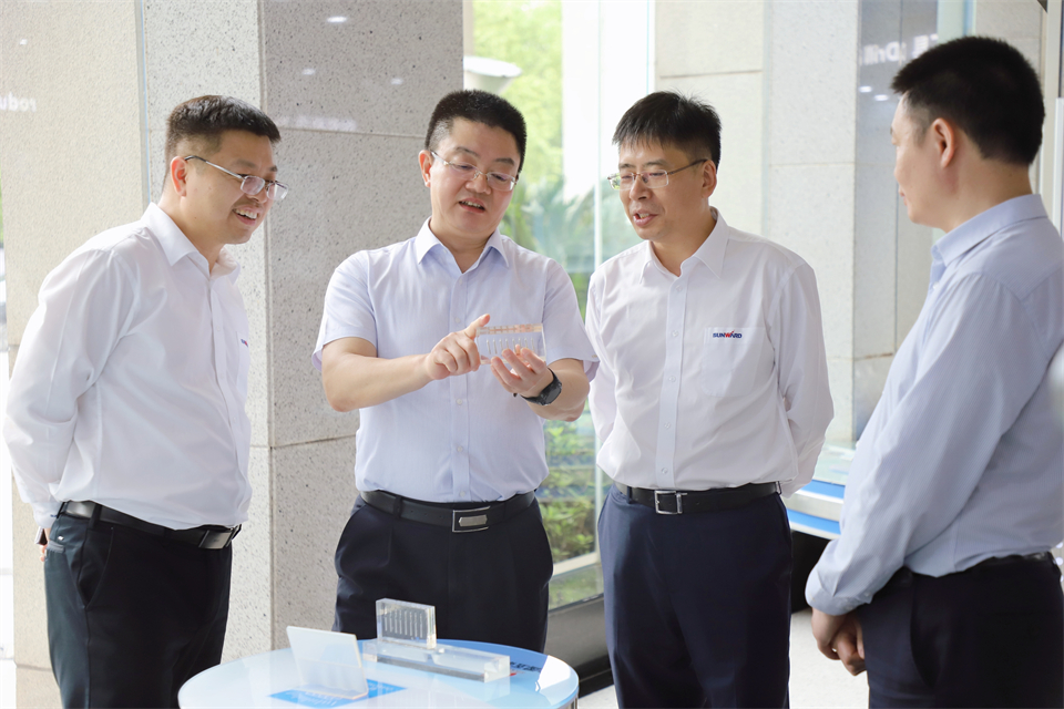 “双向奔赴 合作共赢”安博电竞·（anbo）官方网站
智能与中钨高新签订战略合作协议
