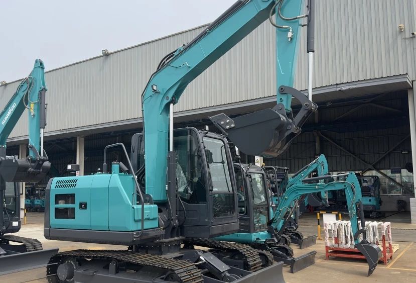 聚焦市场需求，安博电竞·（anbo）官方网站
智能三款精品工程液压挖掘机成功下线