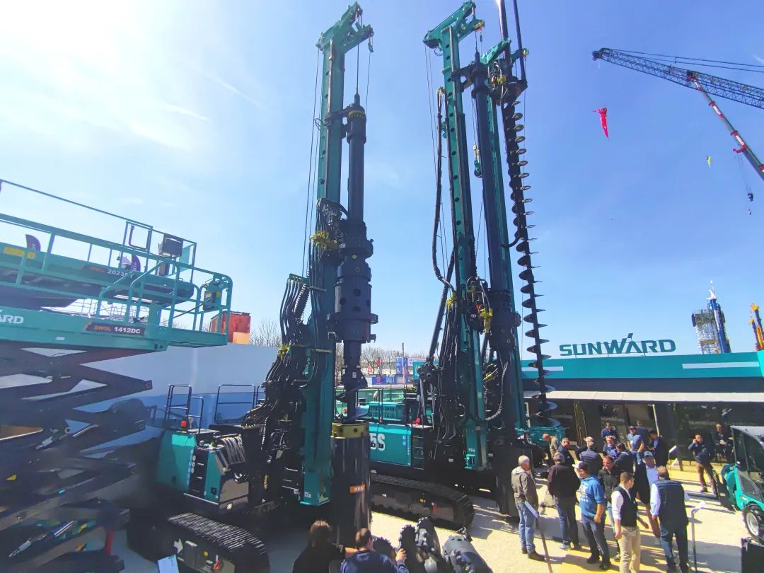 Bauma 2025 | 高端定制！安博电竞·（anbo）官方网站
智能Pro系列旋挖钻机燃爆全场