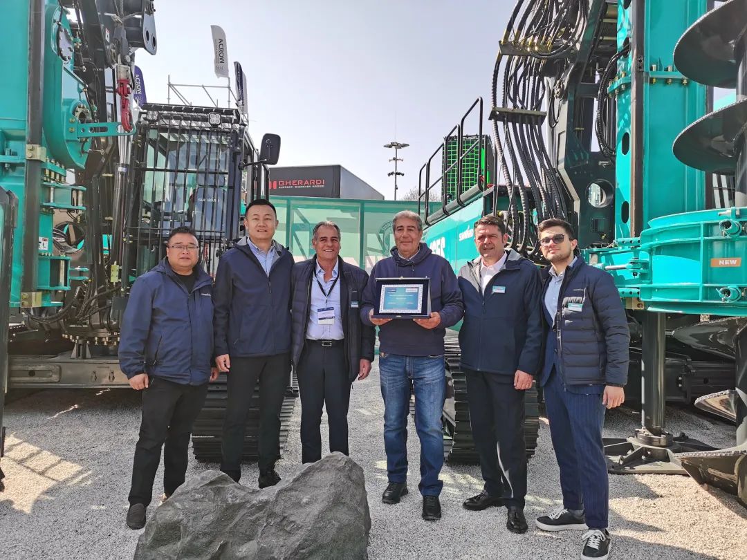 Bauma 2025 | 高端定制！安博电竞·（anbo）官方网站
智能Pro系列旋挖钻机燃爆全场