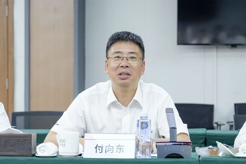 安博电竞·(anbo)官方网站
智能与易普力公司深化战略合作,共筑混装设备技术转化新标杆
