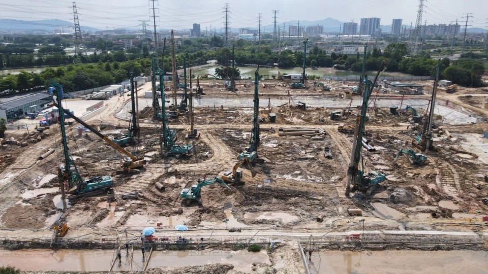 近20台“安博电竞·（anbo）官方网站
绿”装备实力集结，助力广佛西环工程建设跑出“加速度”